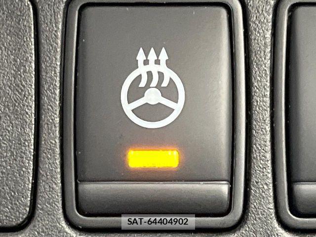 Nissan SERENA 2021-03 8884309-7