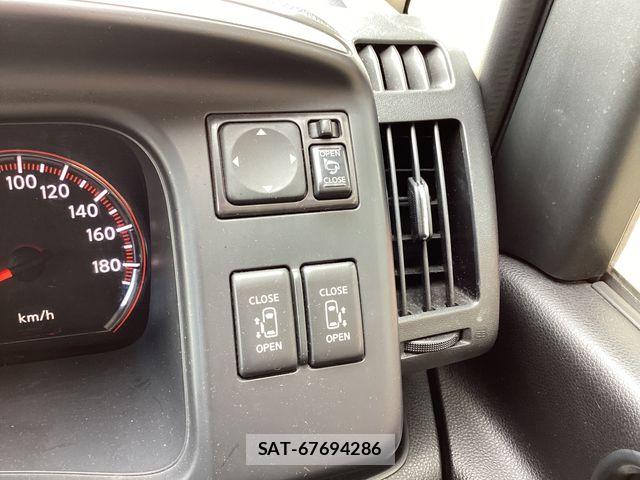 Nissan SERENA 2009-06 8884313-5
