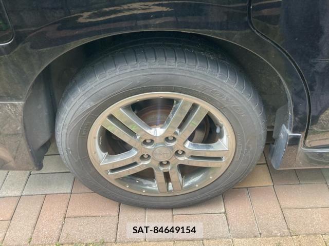Nissan SERENA 2005-09 8884316-7