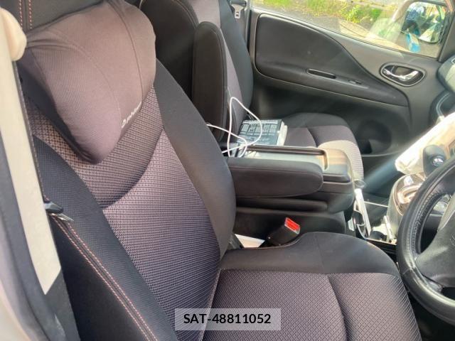 Nissan SERENA 2011-12 8884314-9