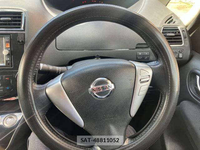 Nissan SERENA 2011-12 8884314-13