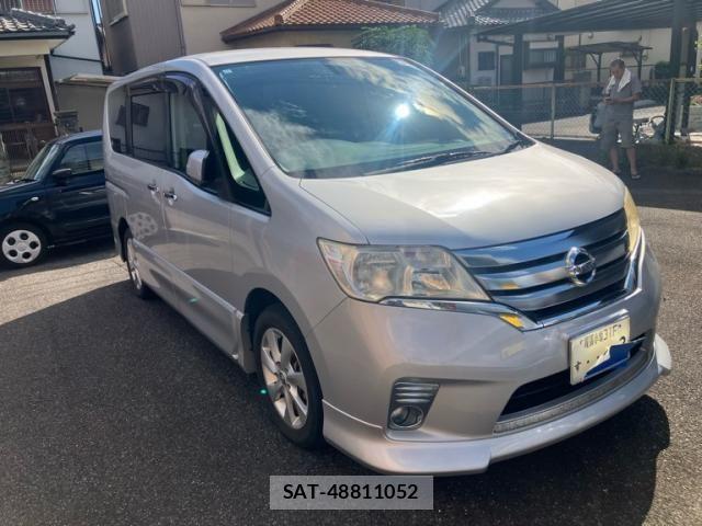Nissan SERENA 2011-12 8884314-1