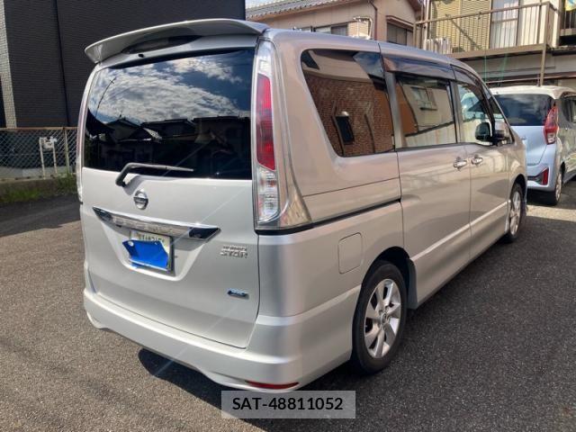 Nissan SERENA 2011-12 8884314-2