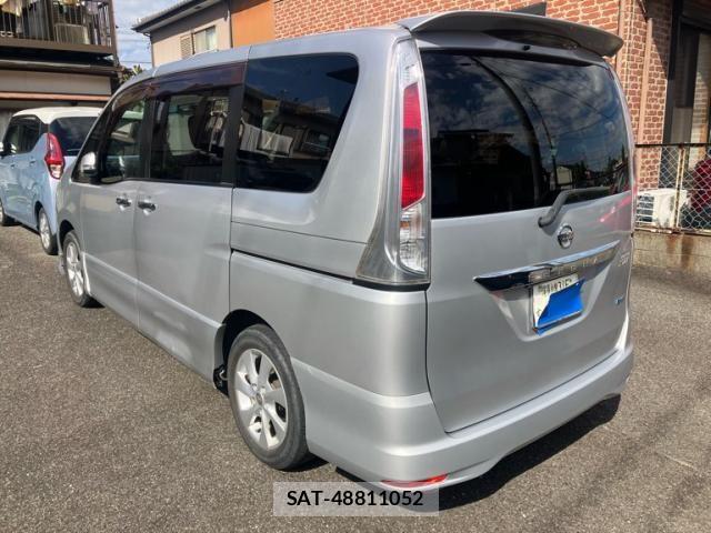 Nissan SERENA 2011-12 8884314-3