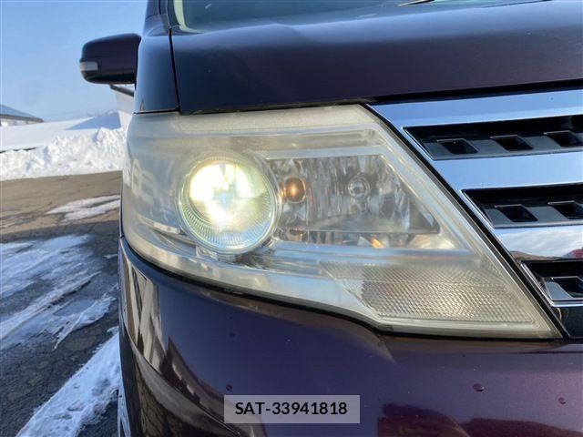 Nissan SERENA 2010-05 735899-9