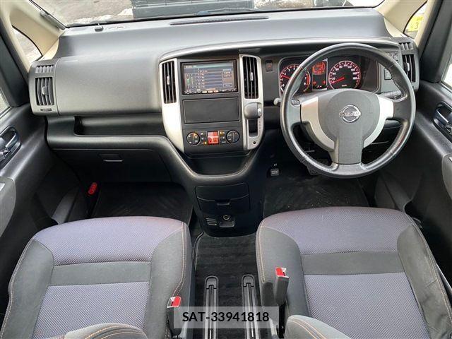Nissan SERENA 2010-05 735899-16