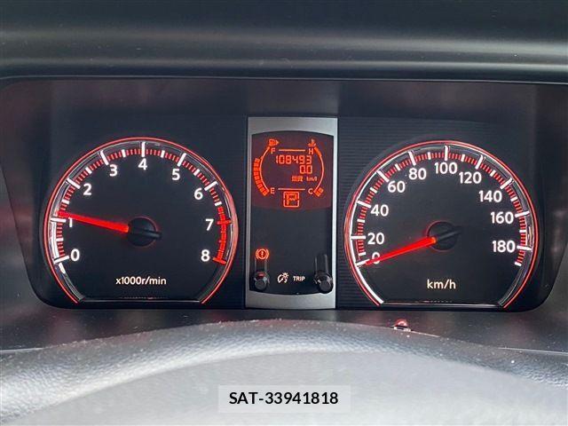 Nissan SERENA 2010-05 735899-22