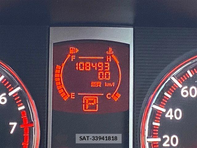 Nissan SERENA 2010-05 735899-23