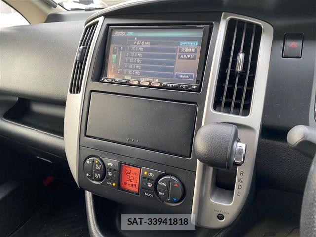 Nissan SERENA 2010-05 735899-24