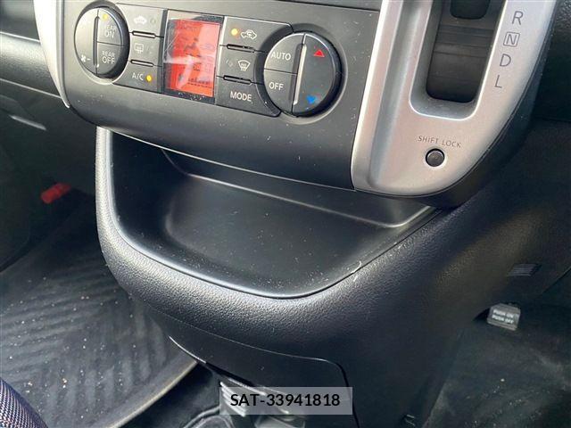 Nissan SERENA 2010-05 735899-28