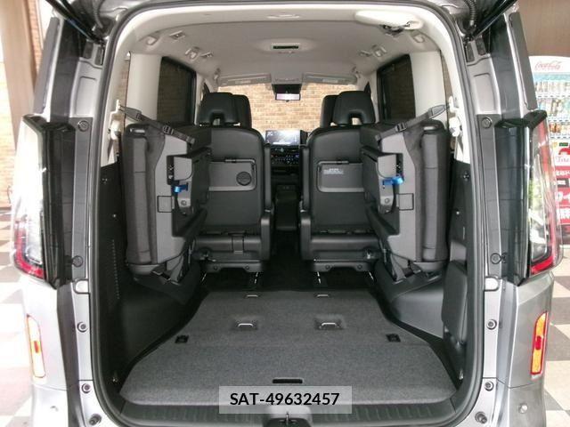 Nissan SERENA 2024-10 1043249-12