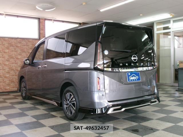 Nissan SERENA 2024-10 1043249-1