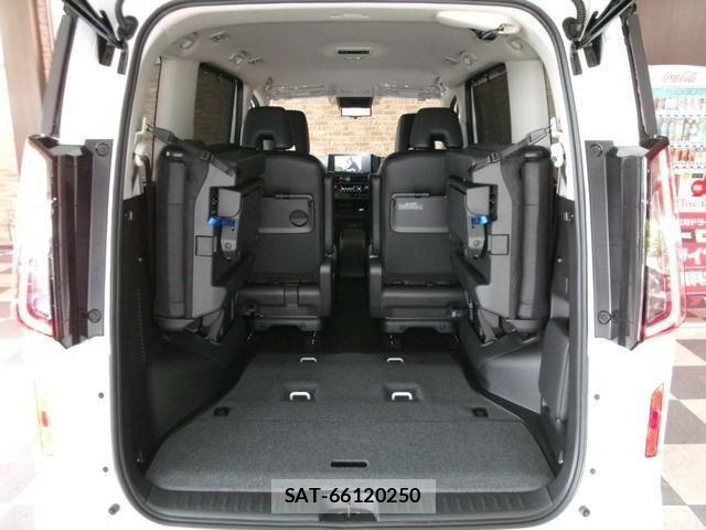 Nissan SERENA 2024-10 1093830-13