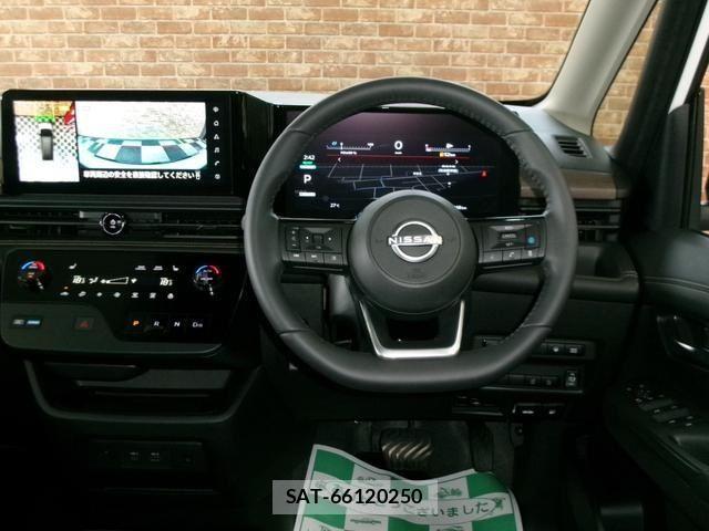 Nissan SERENA 2024-10 1093830-17