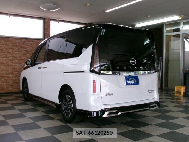 Nissan SERENA 2024-10 1093830-1