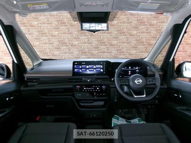 Nissan SERENA 2024-10 1093830-2