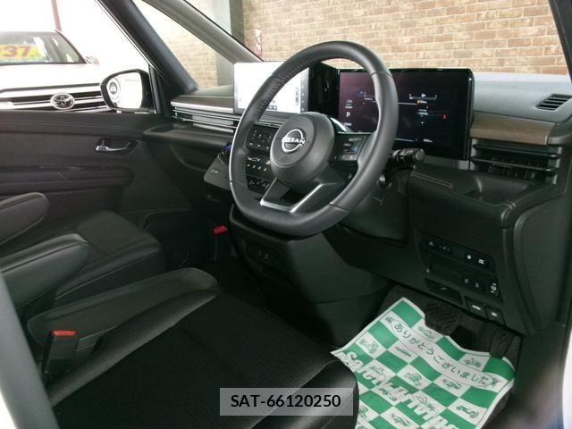 Nissan SERENA 2024-10 1093830-3