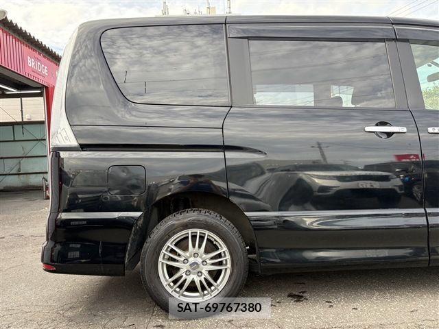 Nissan SERENA 2012-05 1293856-9