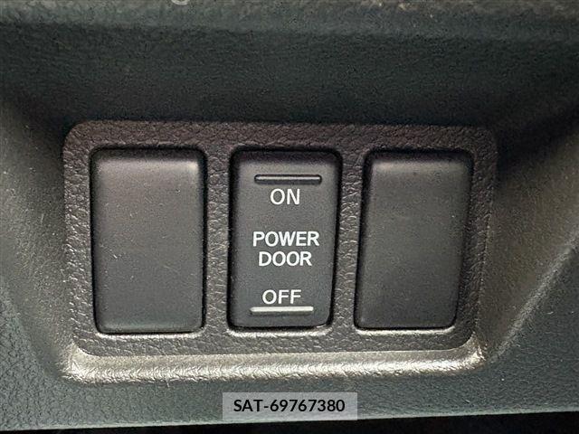Nissan SERENA 2012-05 1293856-29