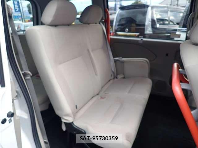 Nissan SERENA 2017-01 1323256-13