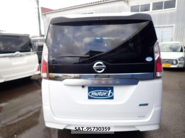 Nissan SERENA 2017-01 1323256-3