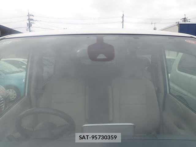 Nissan SERENA 2017-01 1323256-6