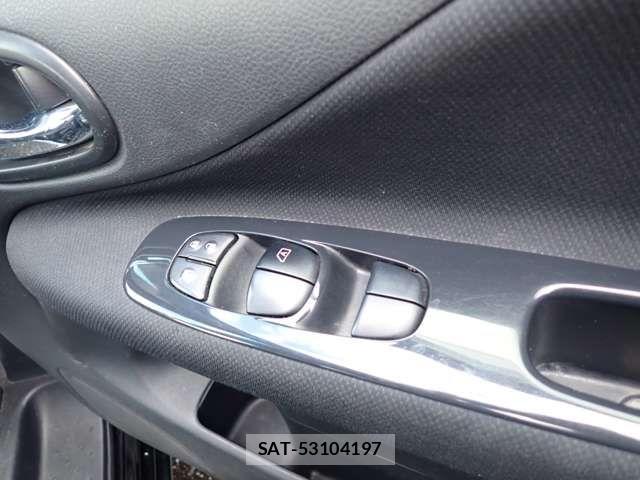 Nissan SERENA 2015-12 3909755-14