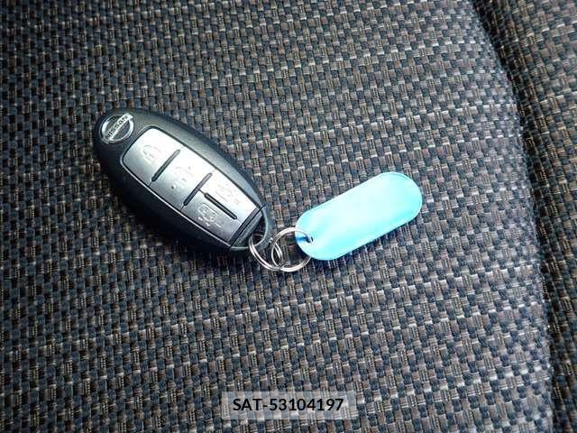 Nissan SERENA 2015-12 3909755-19