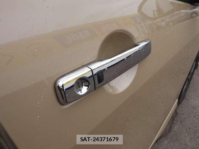 Nissan SERENA 2025-10 6018084-21