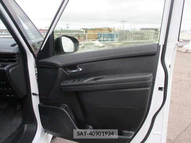 Nissan SERENA 2025-10 6018063-12