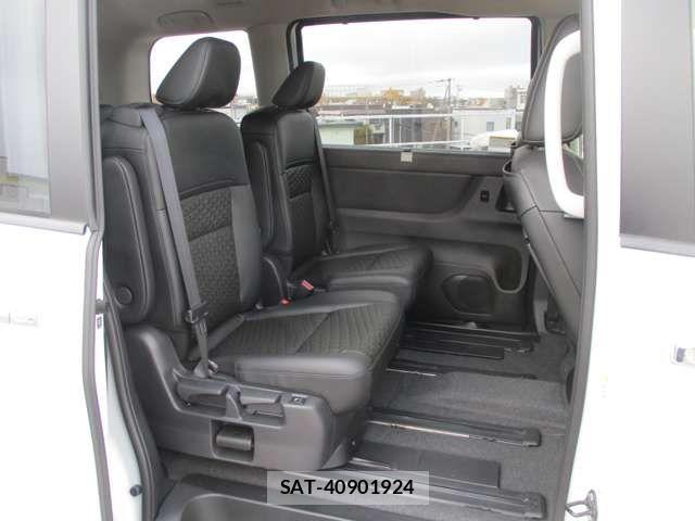 Nissan SERENA 2025-10 6018063-17
