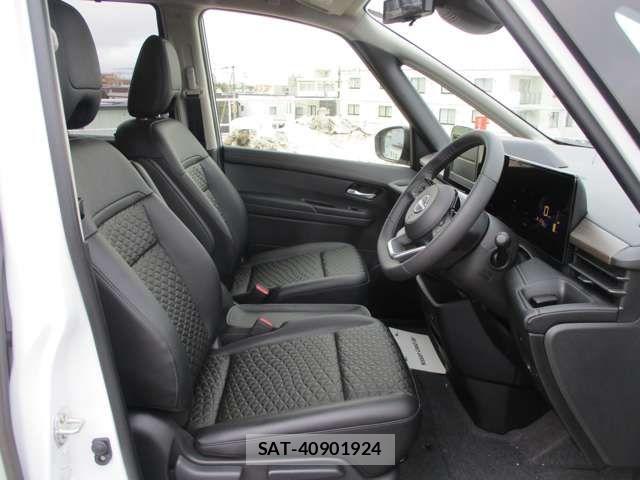 Nissan SERENA 2025-10 6018063-3