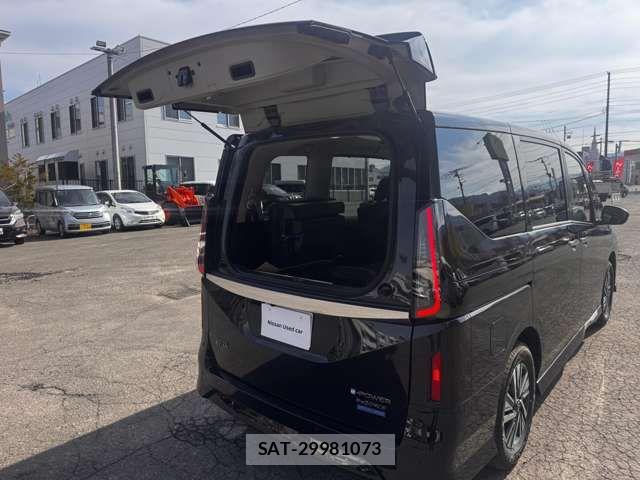 Nissan SERENA 2025-09 6018065-9