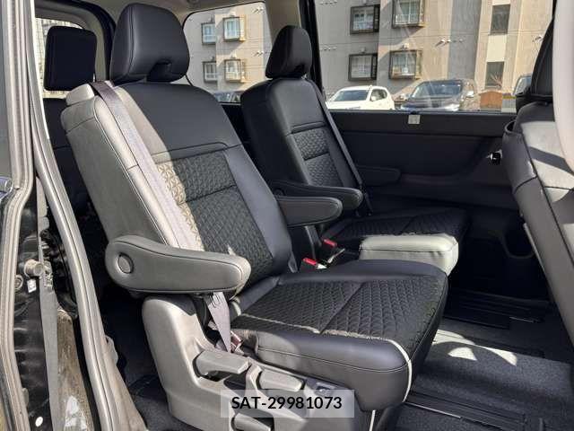Nissan SERENA 2025-09 6018065-5