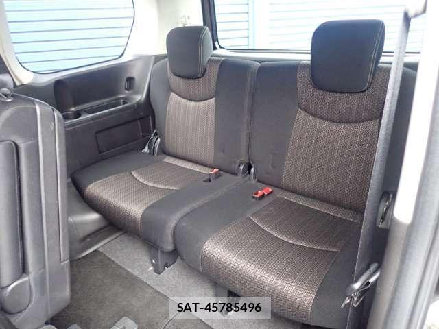 Nissan SERENA 2015-12 6018095-12