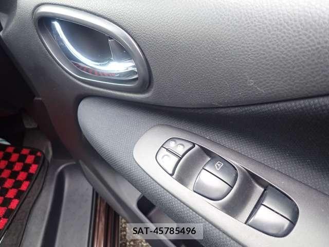 Nissan SERENA 2015-12 6018095-15
