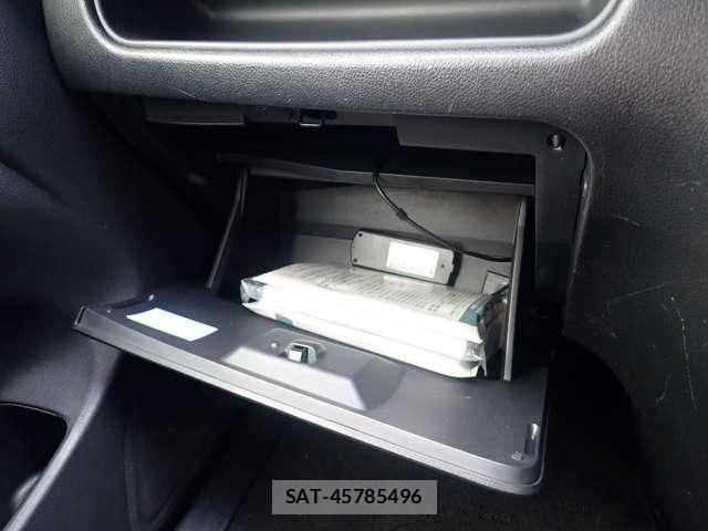 Nissan SERENA 2015-12 6018095-23