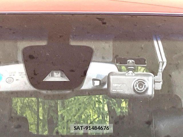 Nissan SERENA 2015-03 6219366-2