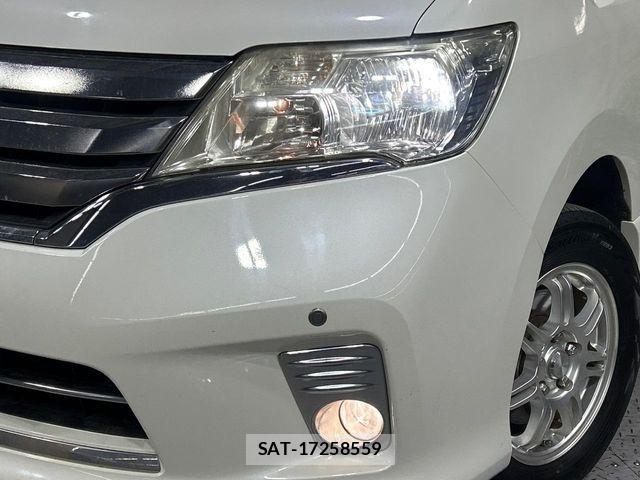Nissan SERENA 2012-01 6219360-13