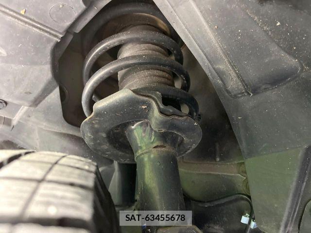 Nissan SERENA 2014-09 6272837-19