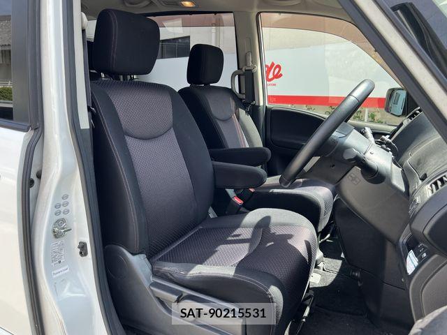 Nissan SERENA 2012-02 6527514-9