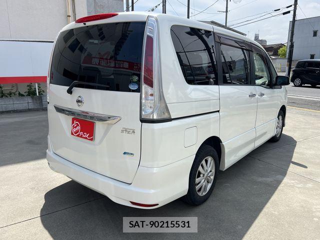 Nissan SERENA 2012-02 6527514-2