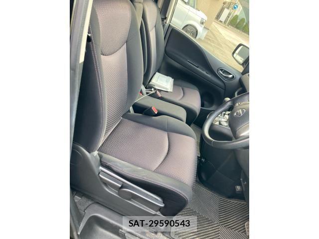 Nissan SERENA 2012-05 6642504-11