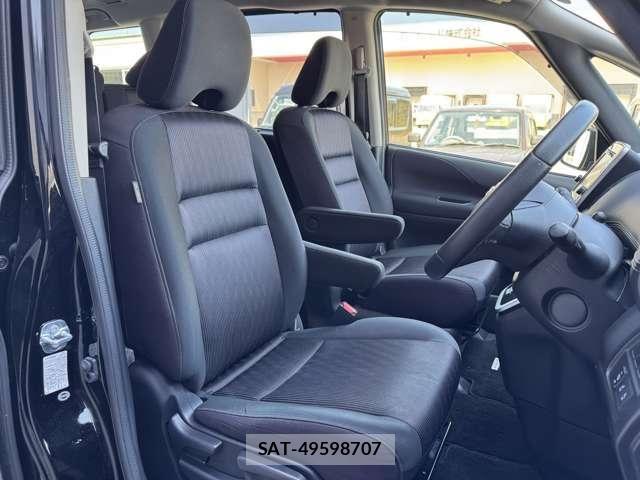 Nissan SERENA 2016-10 6673552-6