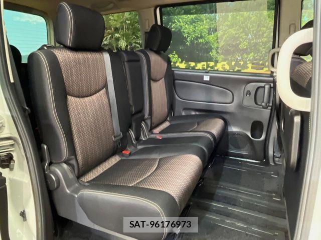 Nissan SERENA 2014-08 6753241-9