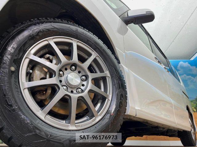 Nissan SERENA 2014-08 6753241-13