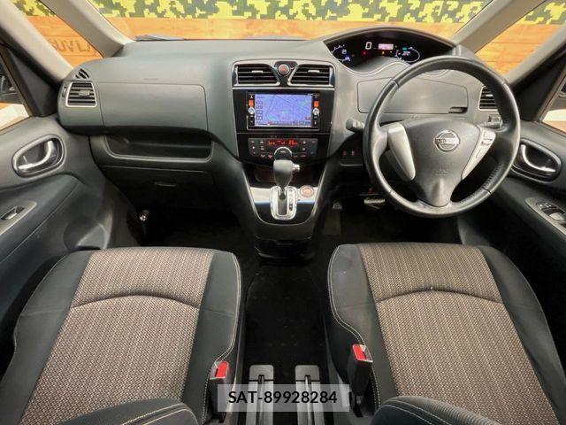 Nissan SERENA 2014-07 6817157-1