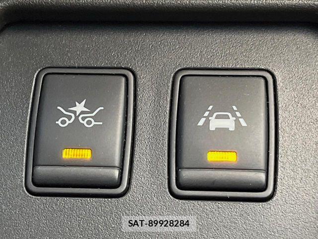 Nissan SERENA 2014-07 6817157-4