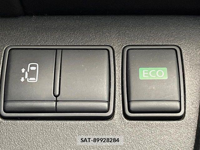 Nissan SERENA 2014-07 6817157-5