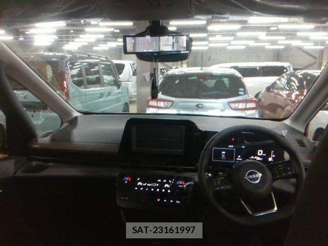 Nissan SERENA 2025-10 6912461-1